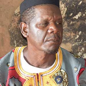 Ba Ndung (chop chair)